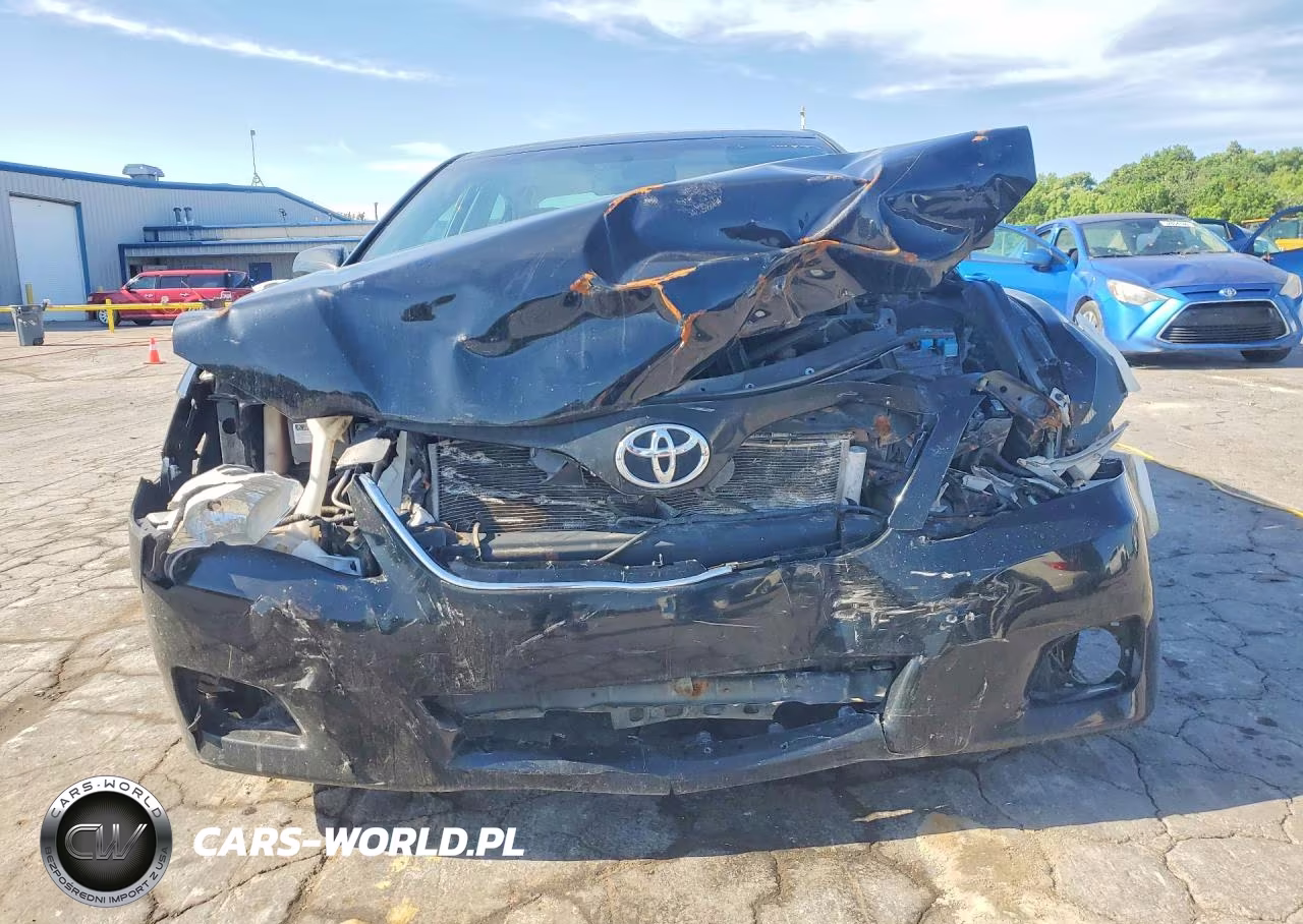 2010 Toyota Camry Xle VIN:4T1BF3EK7AU532659 - 5