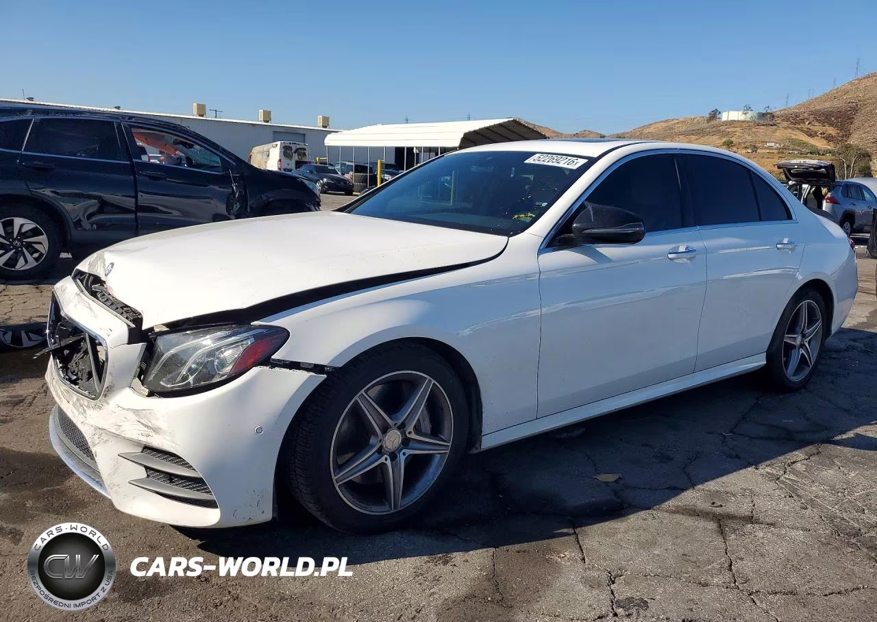2017 Mercedes-Benz E 300 – zdjęcie 1 z 12