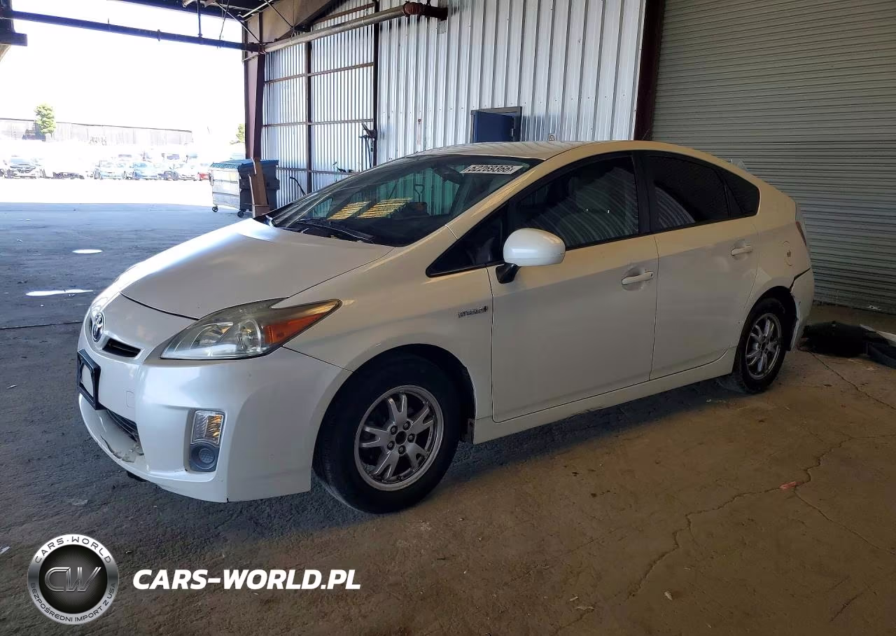 2011 Toyota Prius Two