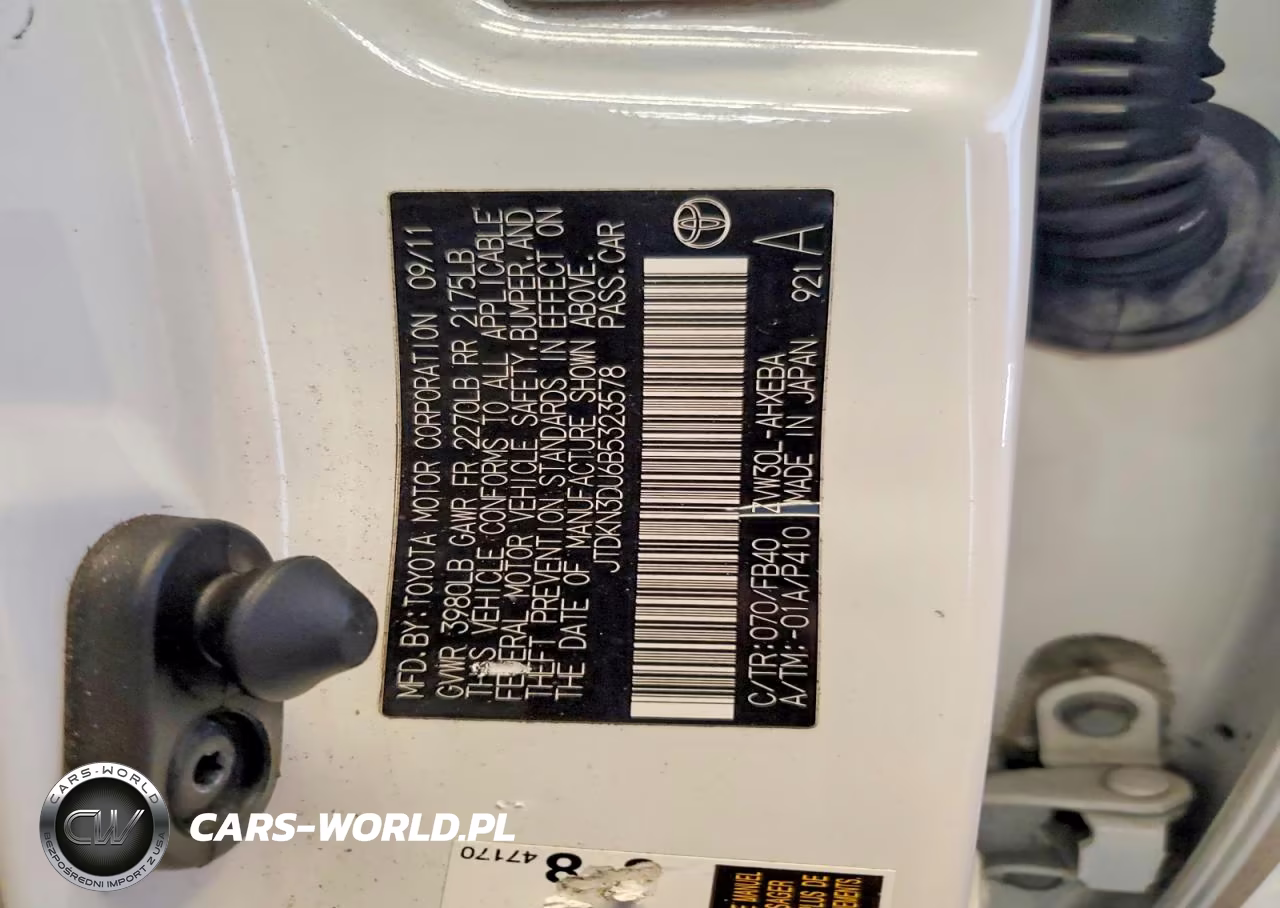 2011 Toyota Prius Two VIN:JTDKN3DU6B5323578 - 13
