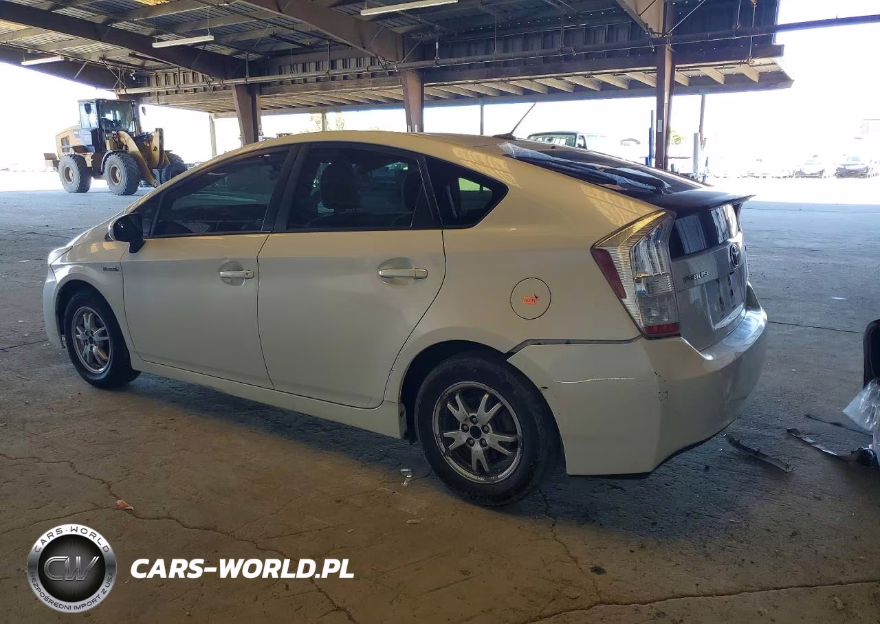 2011 Toyota Prius Two VIN:JTDKN3DU6B5323578 - 2