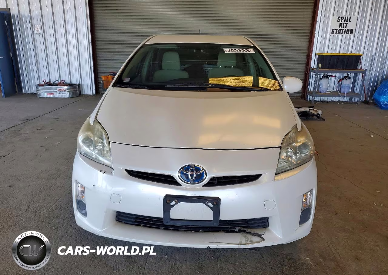 2011 Toyota Prius Two VIN:JTDKN3DU6B5323578 - 5