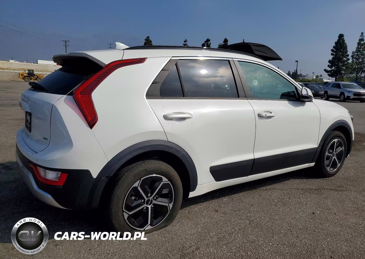2024 Kia Niro Ex VIN:KNDCR3LE3R5143584 - 3