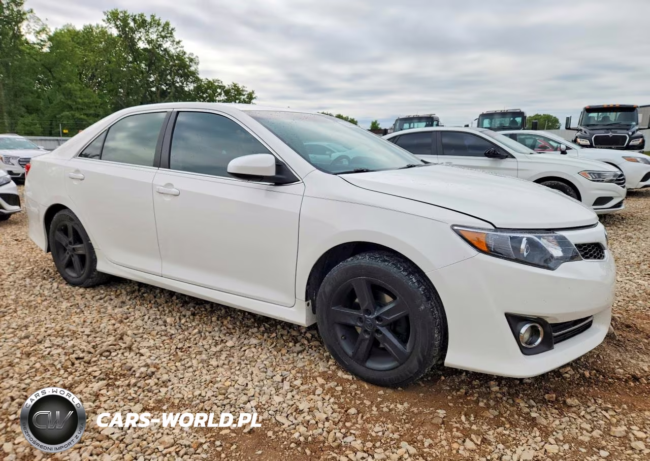 2014 Toyota Camry Se VIN:4T1BF1FK9EU737022 - 4