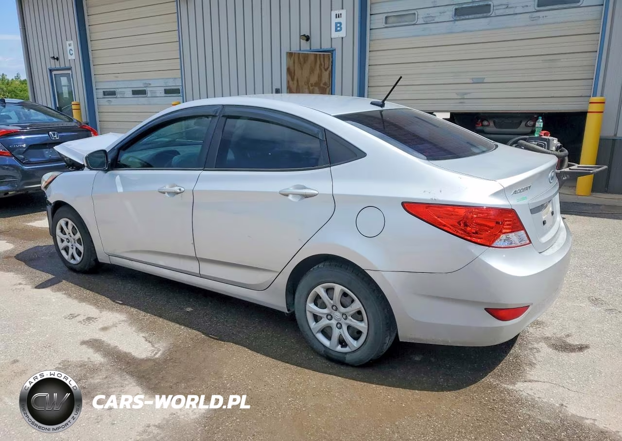 2013 Hyundai Accent Gls VIN:KMHCT4AE7DU584672 - 2
