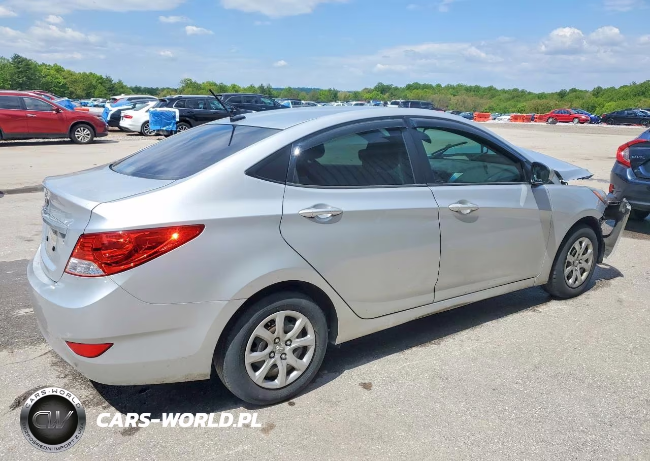2013 Hyundai Accent Gls VIN:KMHCT4AE7DU584672 - 3