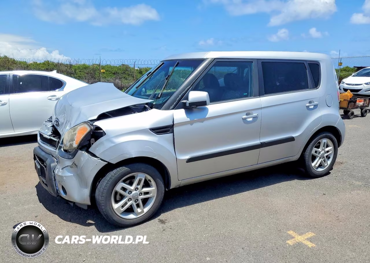 2011 Kia Soul +