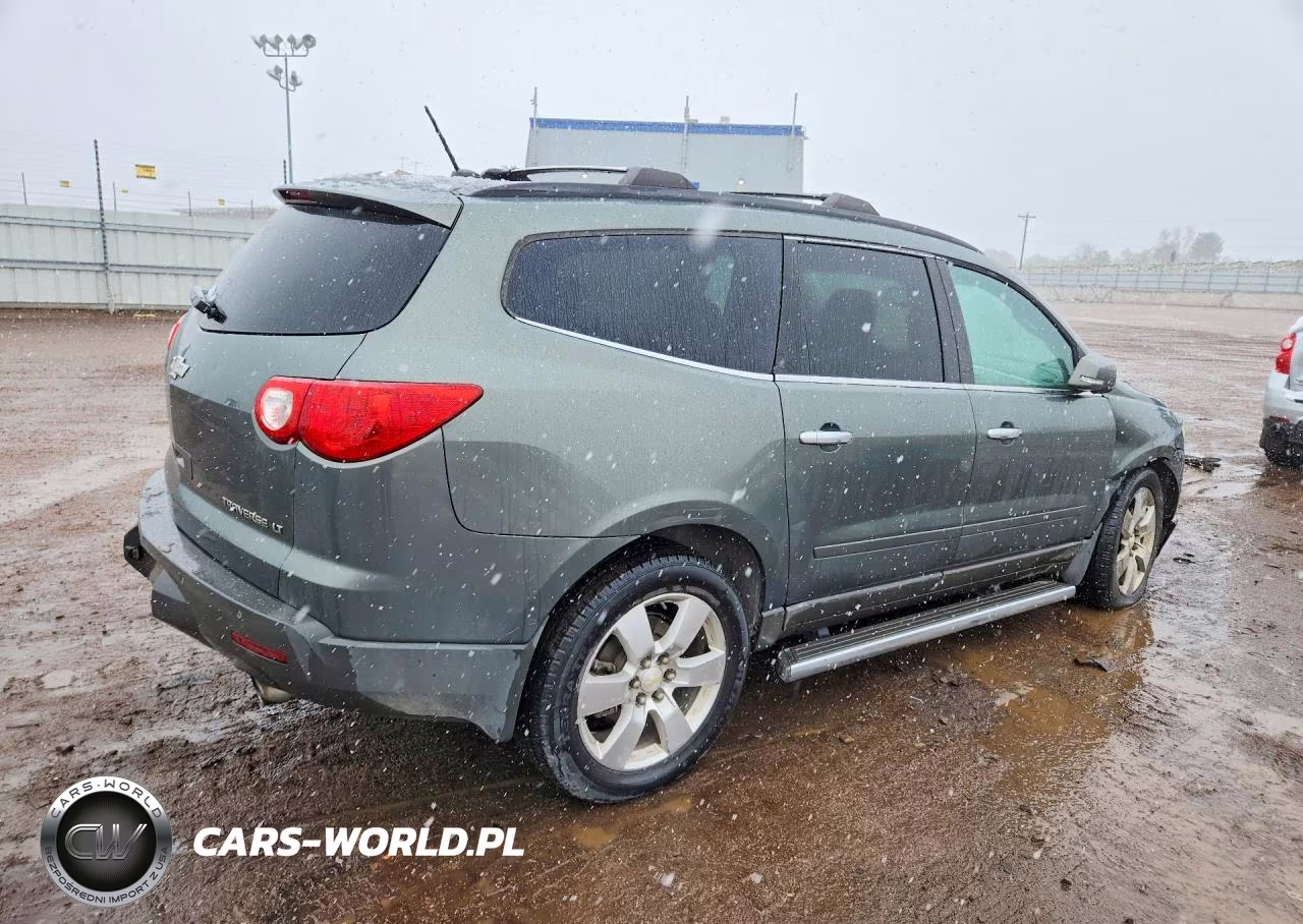 2010 Chevrolet Traverse Lt VIN:1GNLRFED6AJ266093 - 3