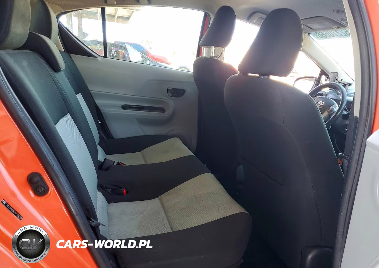 2013 Toyota Prius C Two VIN:JTDKDTB36D1034739 - 10