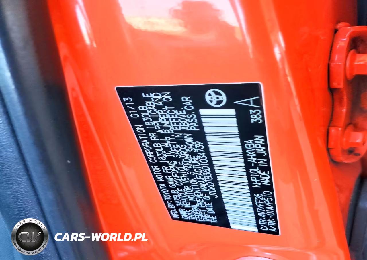 2013 Toyota Prius C Two VIN:JTDKDTB36D1034739 - 12