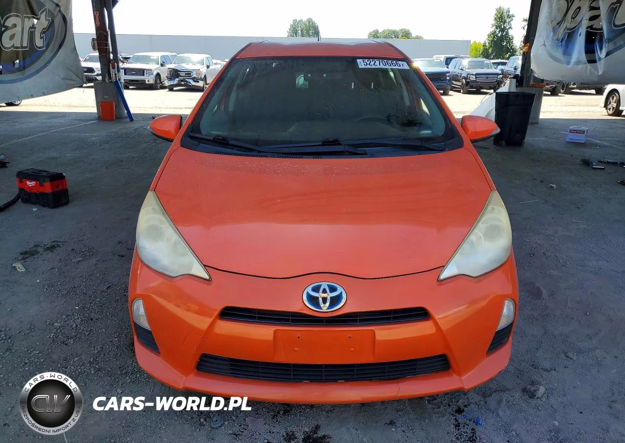 2013 Toyota Prius C Two VIN:JTDKDTB36D1034739 - 5