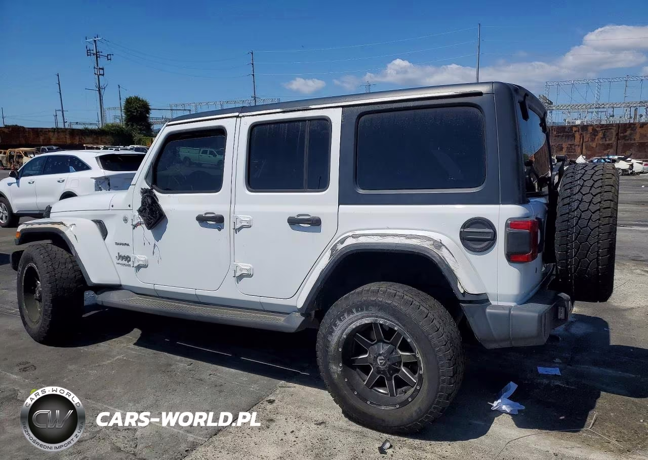 2020 Jeep Wrangler Unlimited Sahara VIN:1C4HJXEN7LW245635 - 2