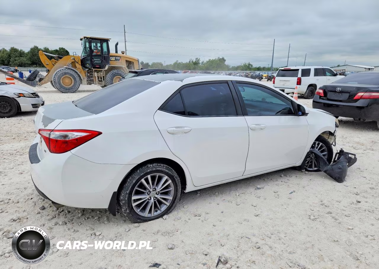 2014 Toyota Corolla Le Plus VIN:5YFBURHE4EP083043 - 3