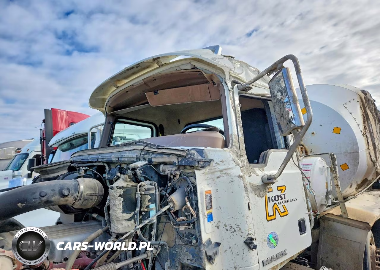 2017 Mack Granite Ready Mix Truck VIN:1M2AX04C2HM032596 - 10