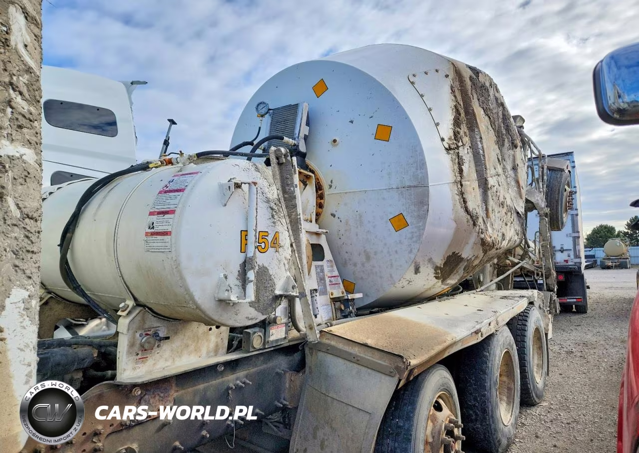 2017 Mack Granite Ready Mix Truck VIN:1M2AX04C2HM032596 - 9