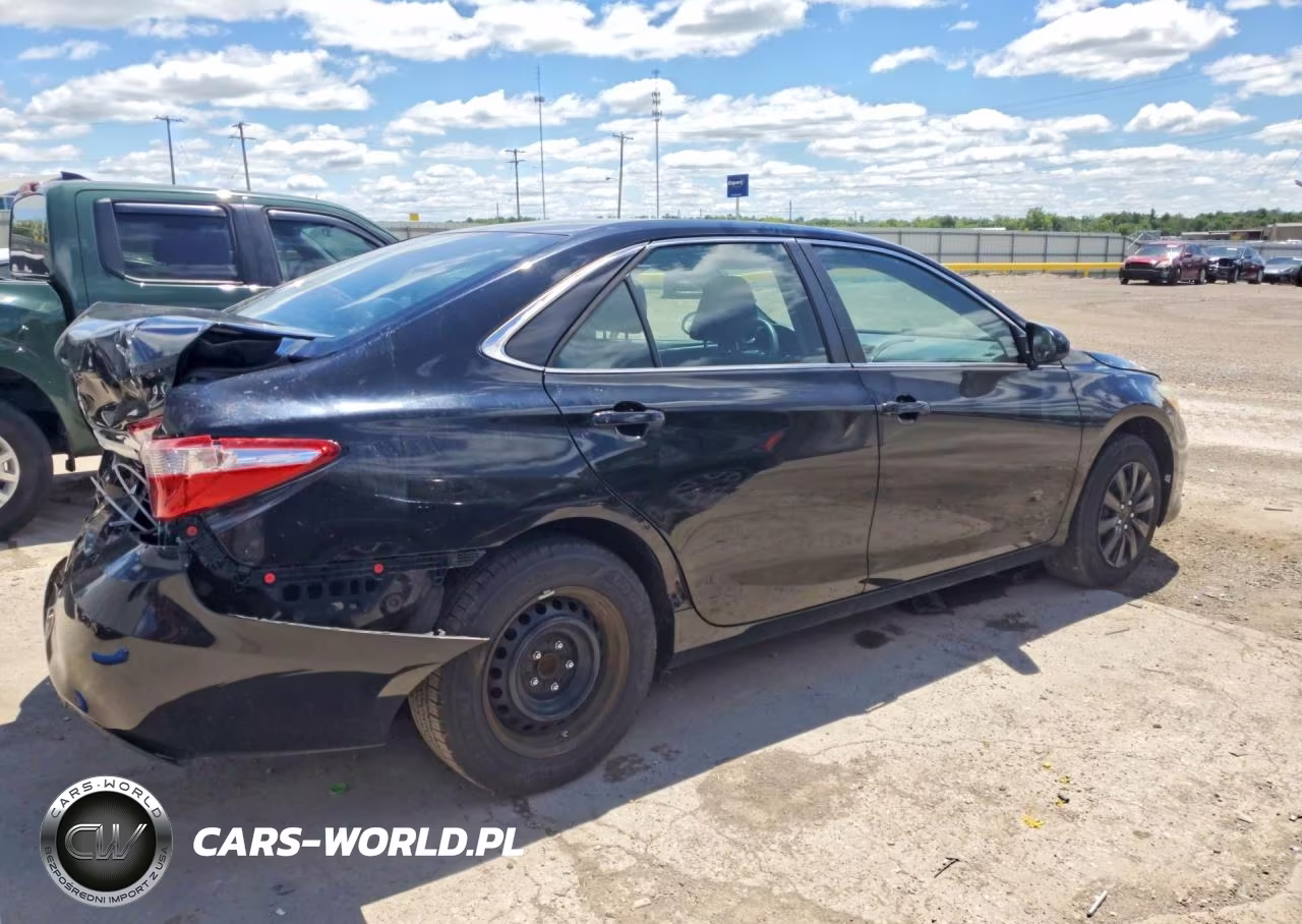 2016 Toyota Camry Le VIN:4T1BF1FK0GU204995 - 3
