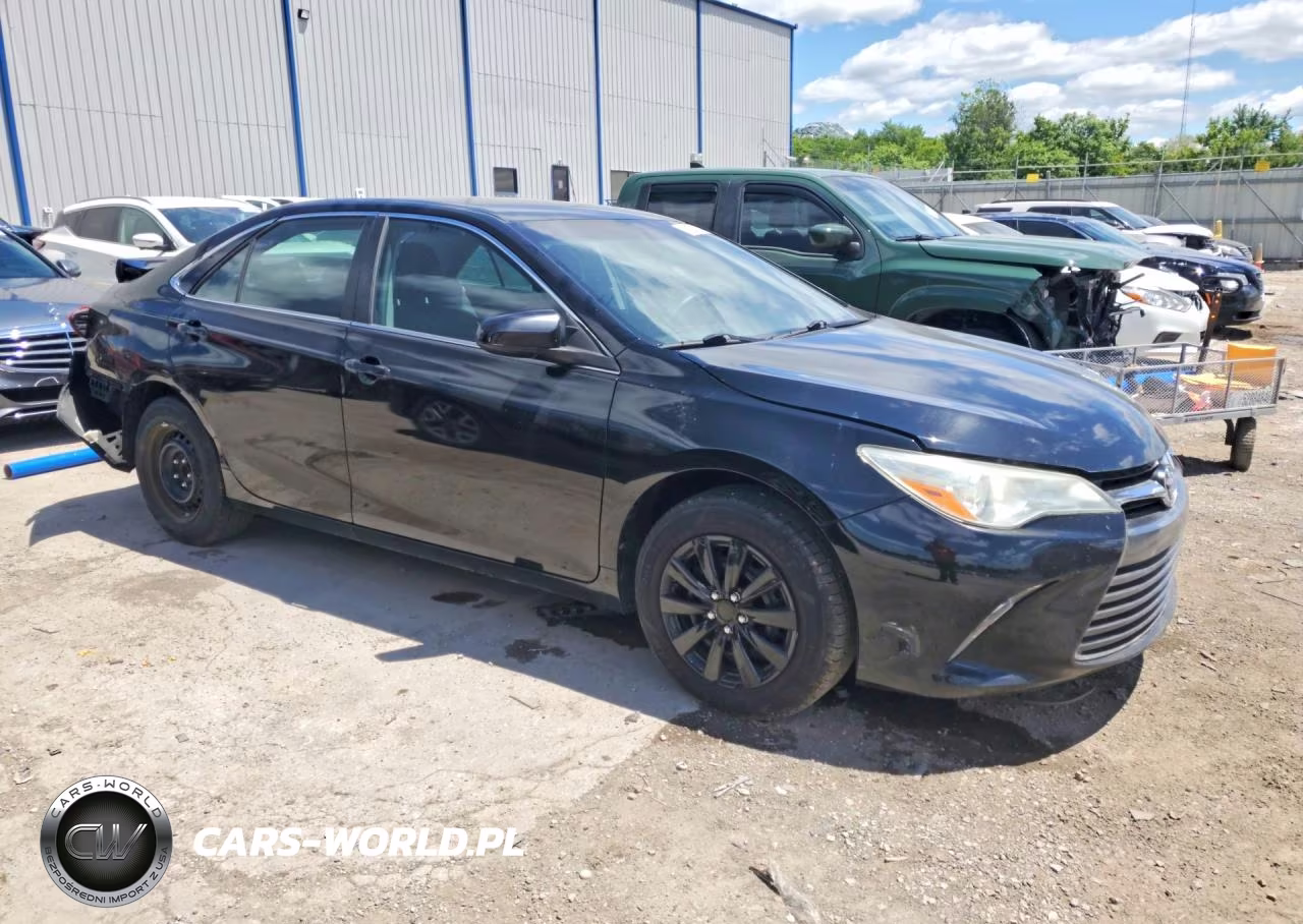 2016 Toyota Camry Le VIN:4T1BF1FK0GU204995 - 4