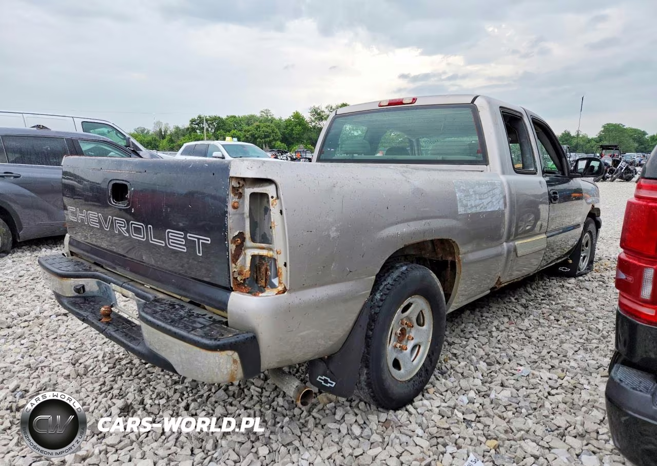 2004 Chevrolet Silverado C1500 VIN:2GCEC19V141373981 - 3