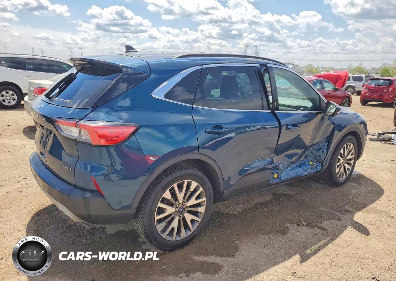 2020 Ford Escape Titanium VIN:1FMCU9DZXLUB91403 - 3