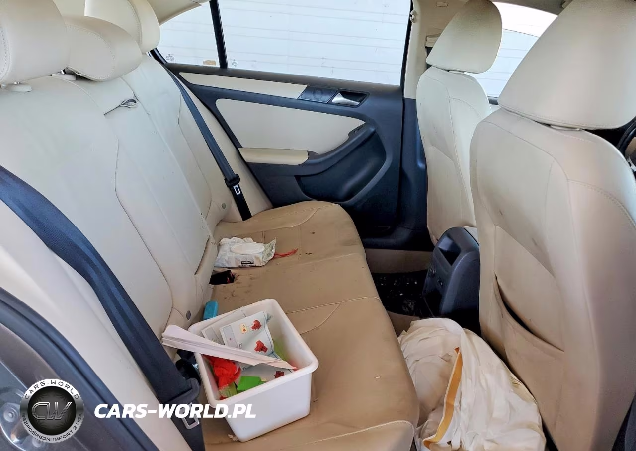 2012 Volkswagen Jetta Se VIN:3VWDX7AJ0CM077916 - 10