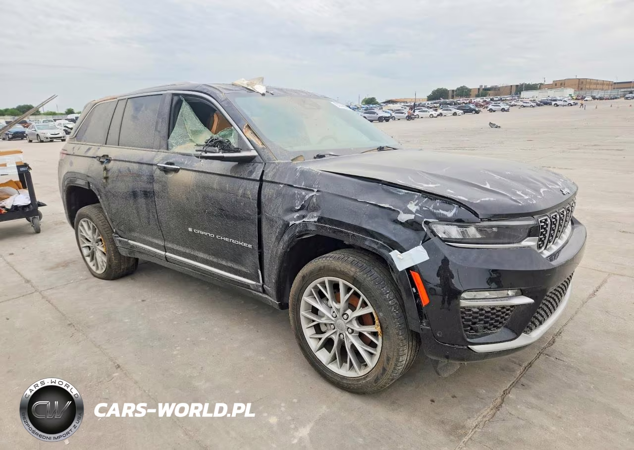 2022 Jeep Grand Cherokee Summit VIN:1C4RJHEG3N8572181 - 4
