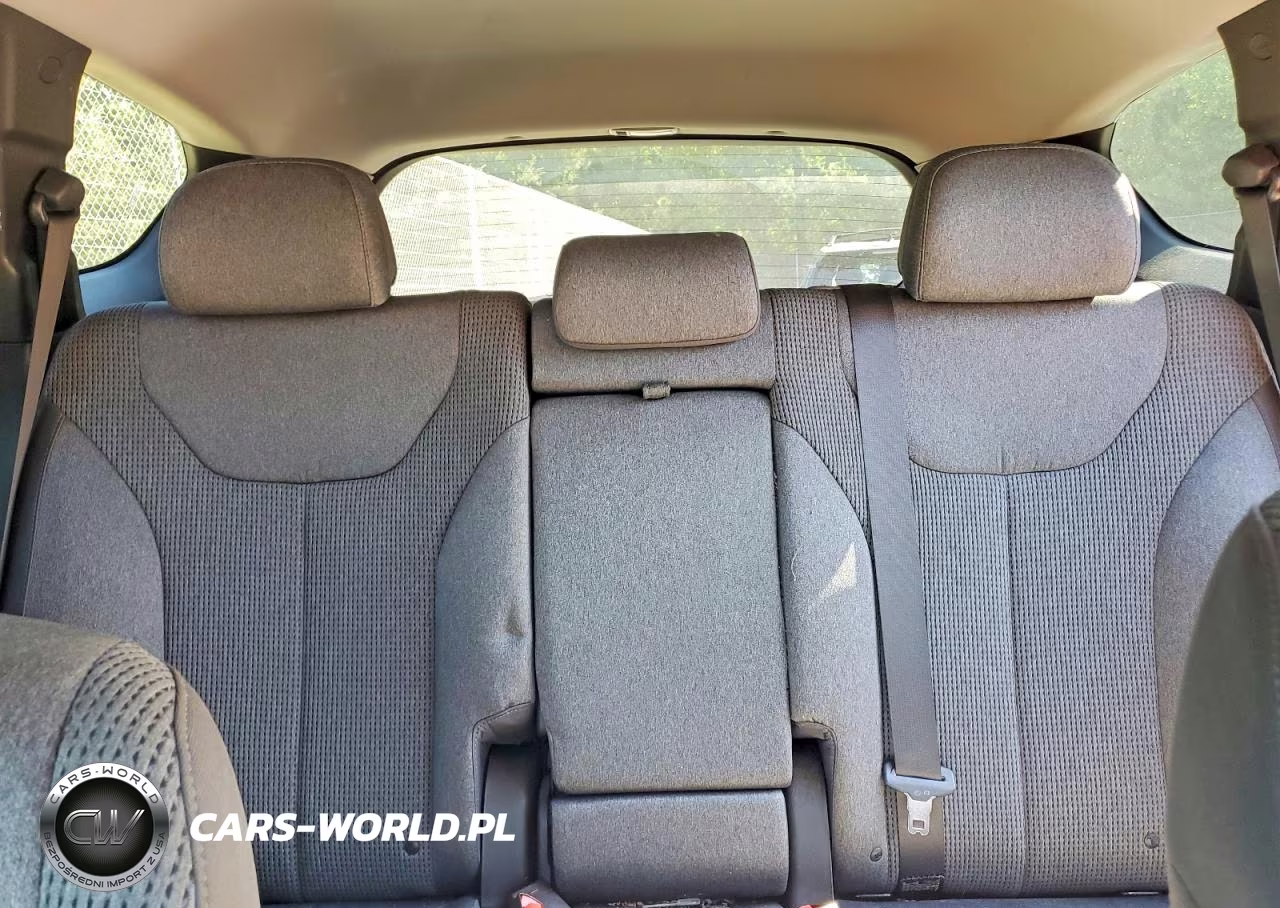 2019 Hyundai Santa Fe Se VIN:5NMS2CAD7KH120550 - 10