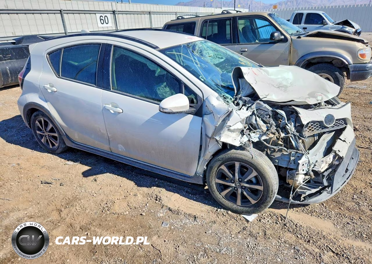 2018 Toyota Prius C Two VIN:JTDKDTB35J1606718 - 4