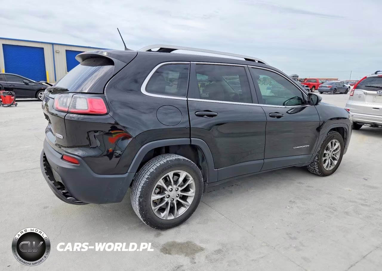 2021 Jeep Cherokee Latitude Lux VIN:1C4PJLMX3MD106736 - 3