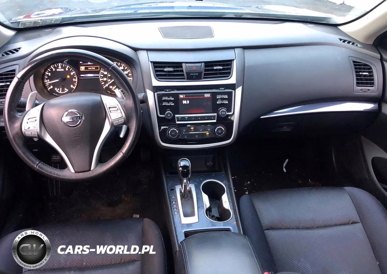 2018 Nissan Altima 2.5 VIN:1N4AL3AP1JC123580 - 9