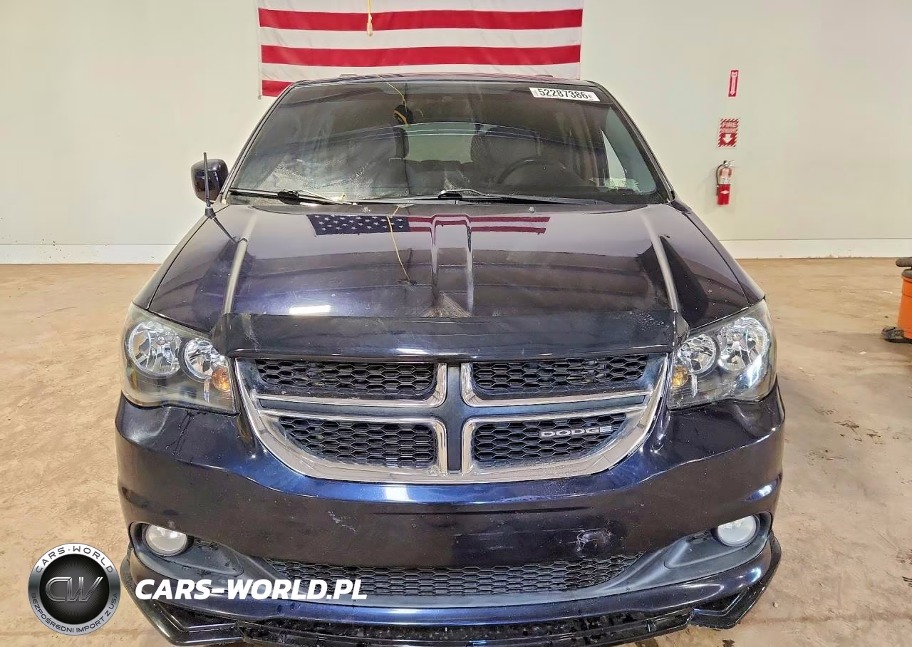 2011 Dodge Grand Caravan Crew VIN:2D4RN5DG0BR606360 - 5