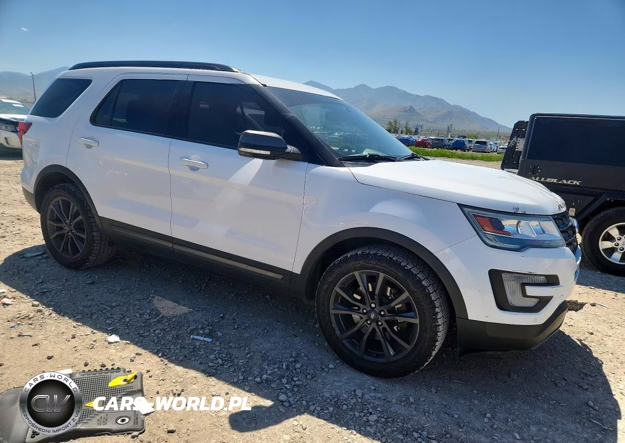 2017 Ford Explorer Xlt VIN:1FM5K8D81HGC63790 - 4