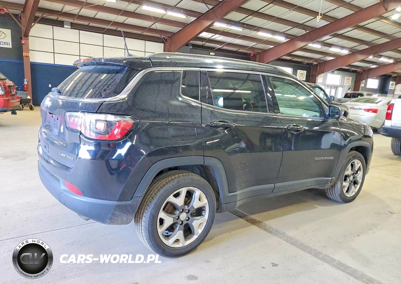 2018 Jeep Compass Limited VIN:3C4NJDCB1JT113130 - 3