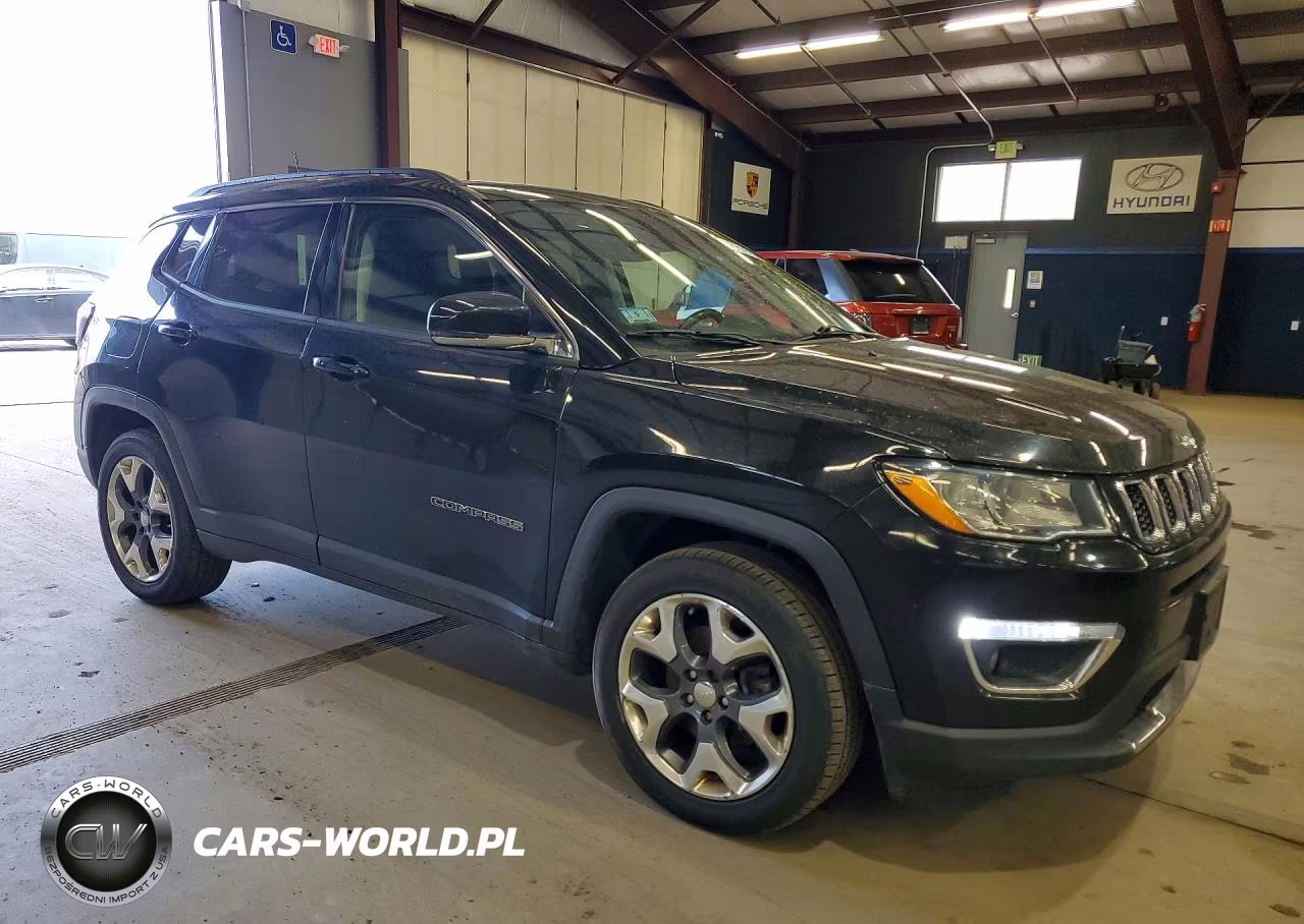2018 Jeep Compass Limited VIN:3C4NJDCB1JT113130 - 4