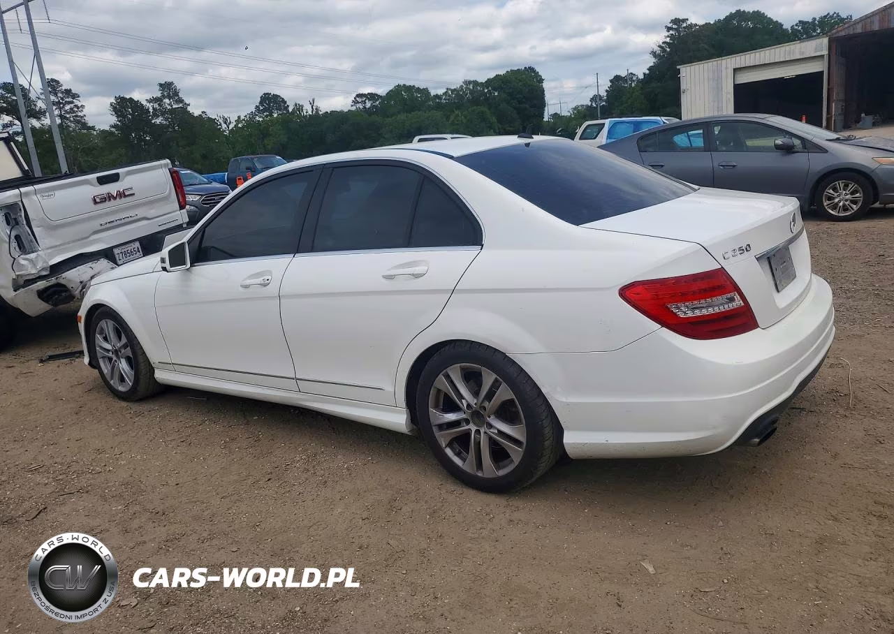 2014 Mercedes-Benz C 250 VIN:WDDGF4HB0EG206823 - 2