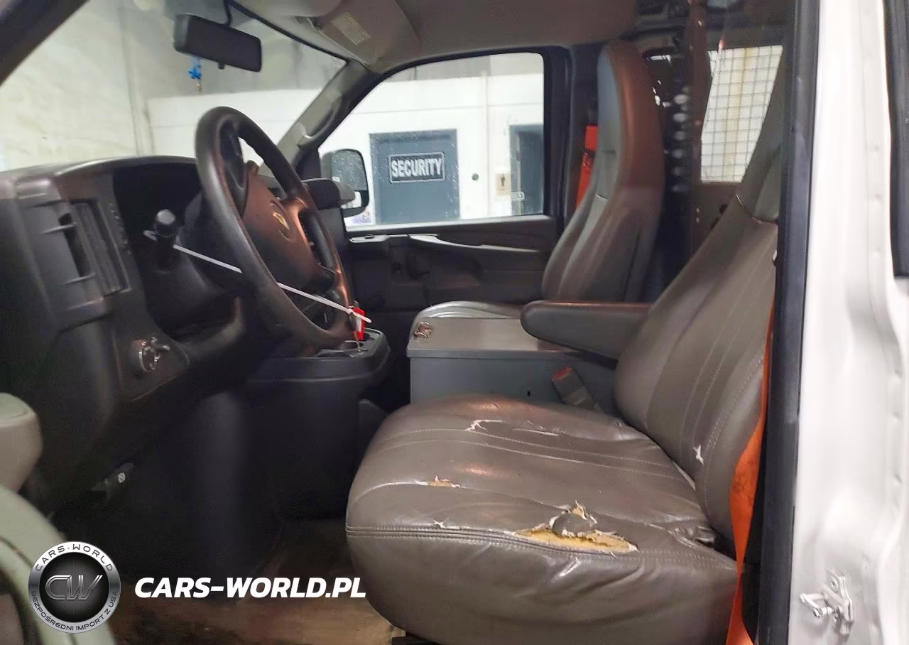 2013 Chevrolet Express G2500 VIN:1GCWGFCA7D1902884 - 10