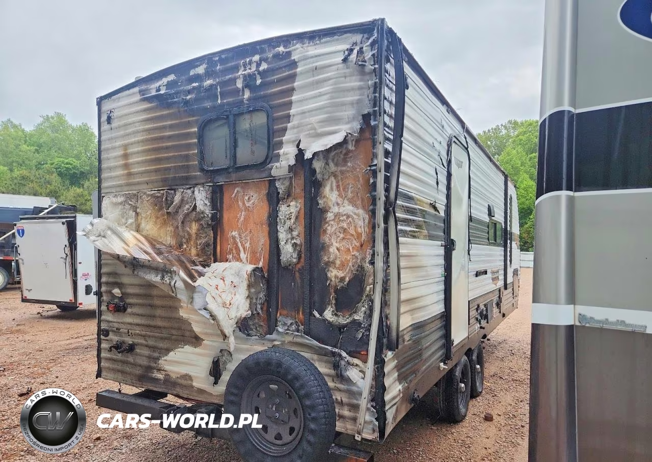 2022 Wildwood Trailer VIN:4X4TWDX28NA275640 - 4