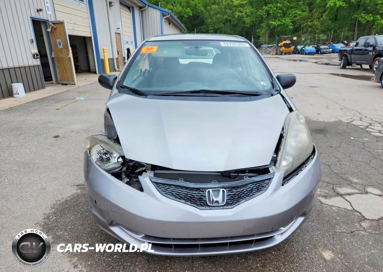 2010 Honda Fit VIN:JHMGE8G2XAS018953 - 5