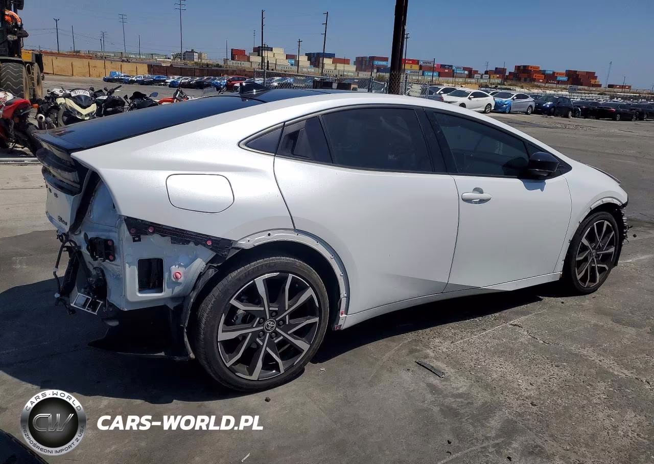 2024 Toyota Prius Prime Xse VIN:JTDACACU9R3012840 - 3