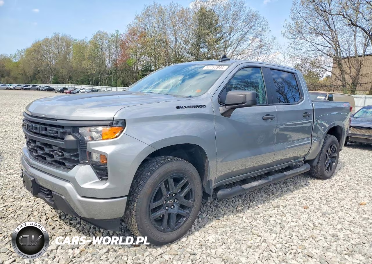 2024 Chevrolet Silverado K1500 Custom – zdjęcie 1 z 12
