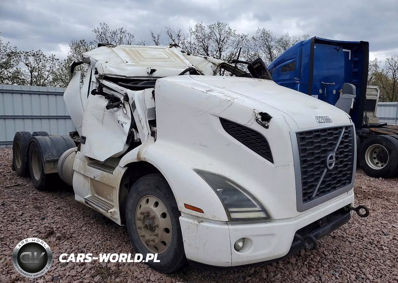 2018 Volvo Vnr Semi Truck
