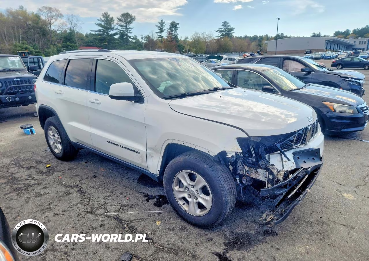 2017 Jeep Grand Cherokee Laredo VIN:1C4RJFAG9HC801989 - 4