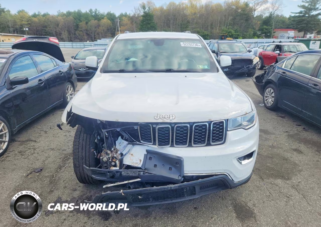 2017 Jeep Grand Cherokee Laredo VIN:1C4RJFAG9HC801989 - 5