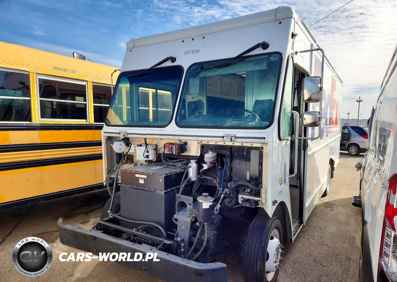 2018 Ford F59 Delivery Truck
