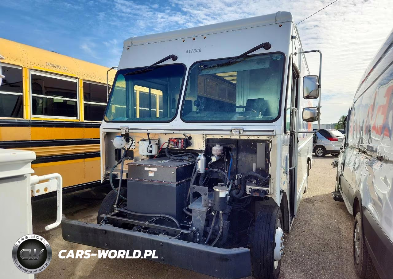 2018 Ford F59 Delivery Truck VIN:1F65F5KY2J0A22445 - 5