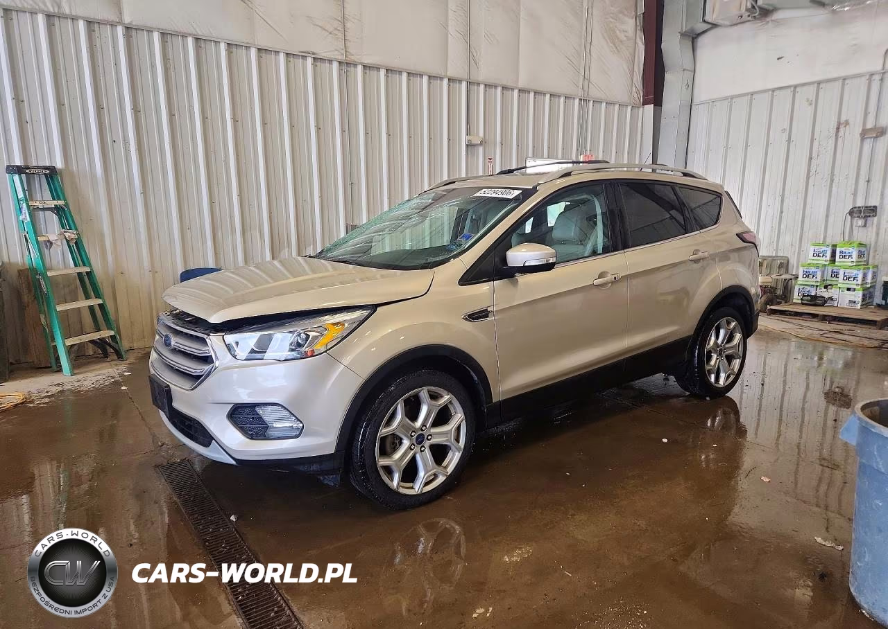 2017 Ford Escape Titanium – zdjęcie 1 z 14