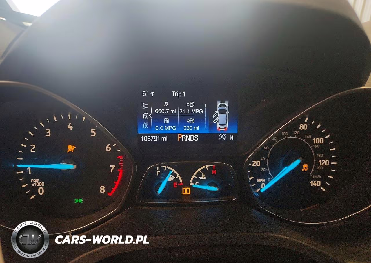 2017 Ford Escape Titanium VIN:1FMCU9J97HUB97459 - 9