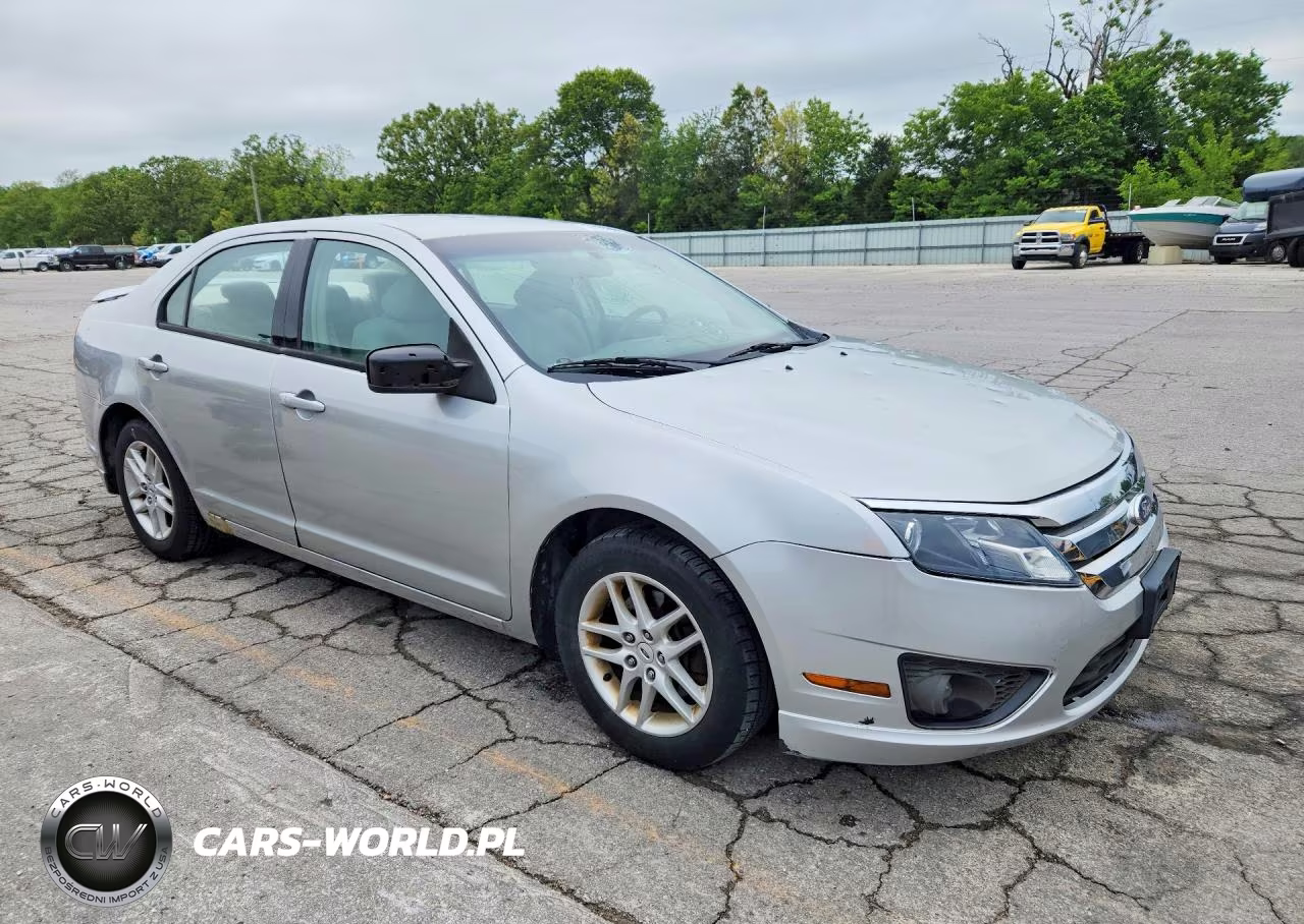 2010 Ford Fusion S VIN:3FAHP0GA8AR292789 - 4
