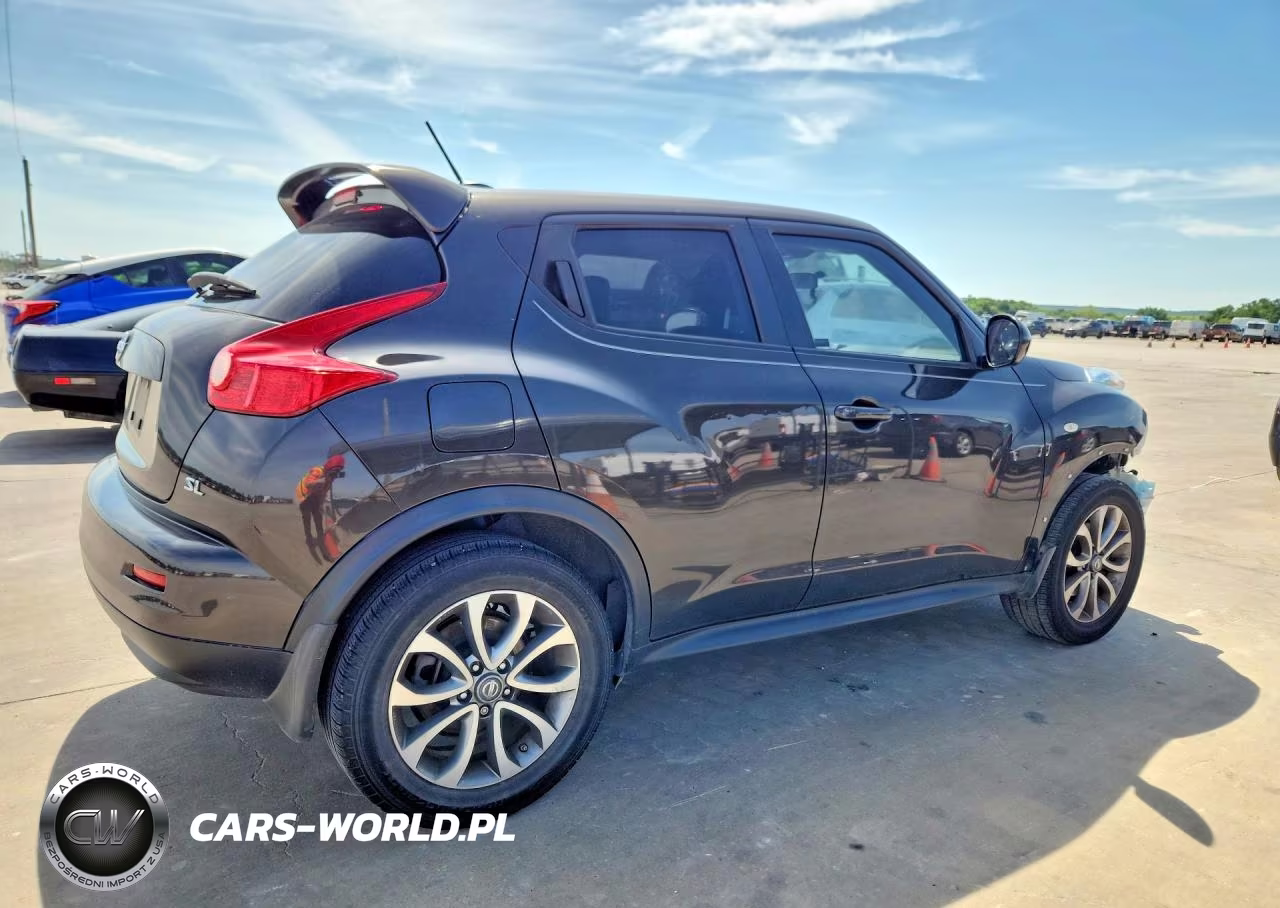 2011 Nissan Juke S VIN:JN8AF5MRXBT015586 - 3