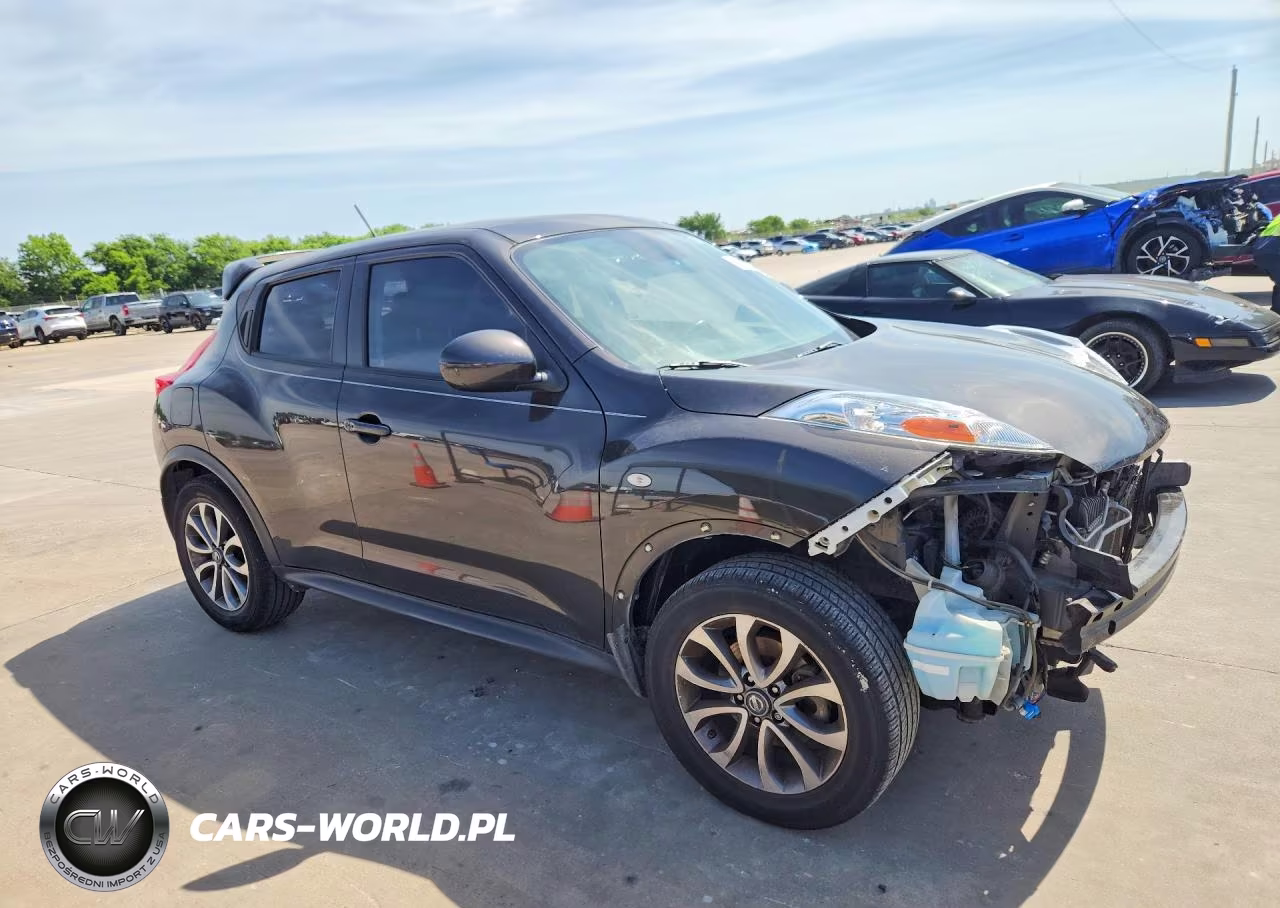 2011 Nissan Juke S VIN:JN8AF5MRXBT015586 - 4