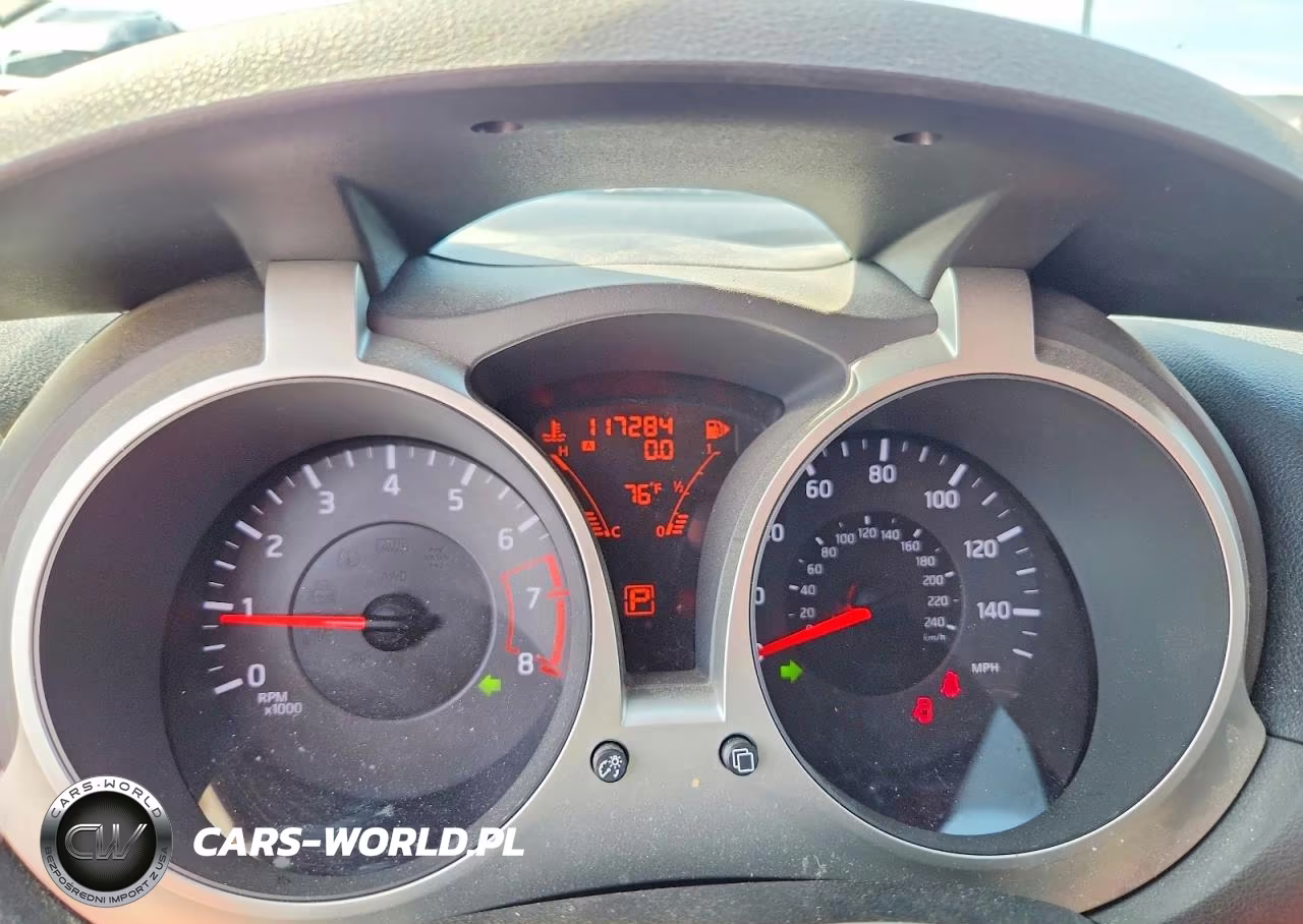 2011 Nissan Juke S VIN:JN8AF5MRXBT015586 - 9